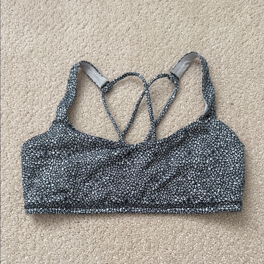 Lululemon patterned sports bra